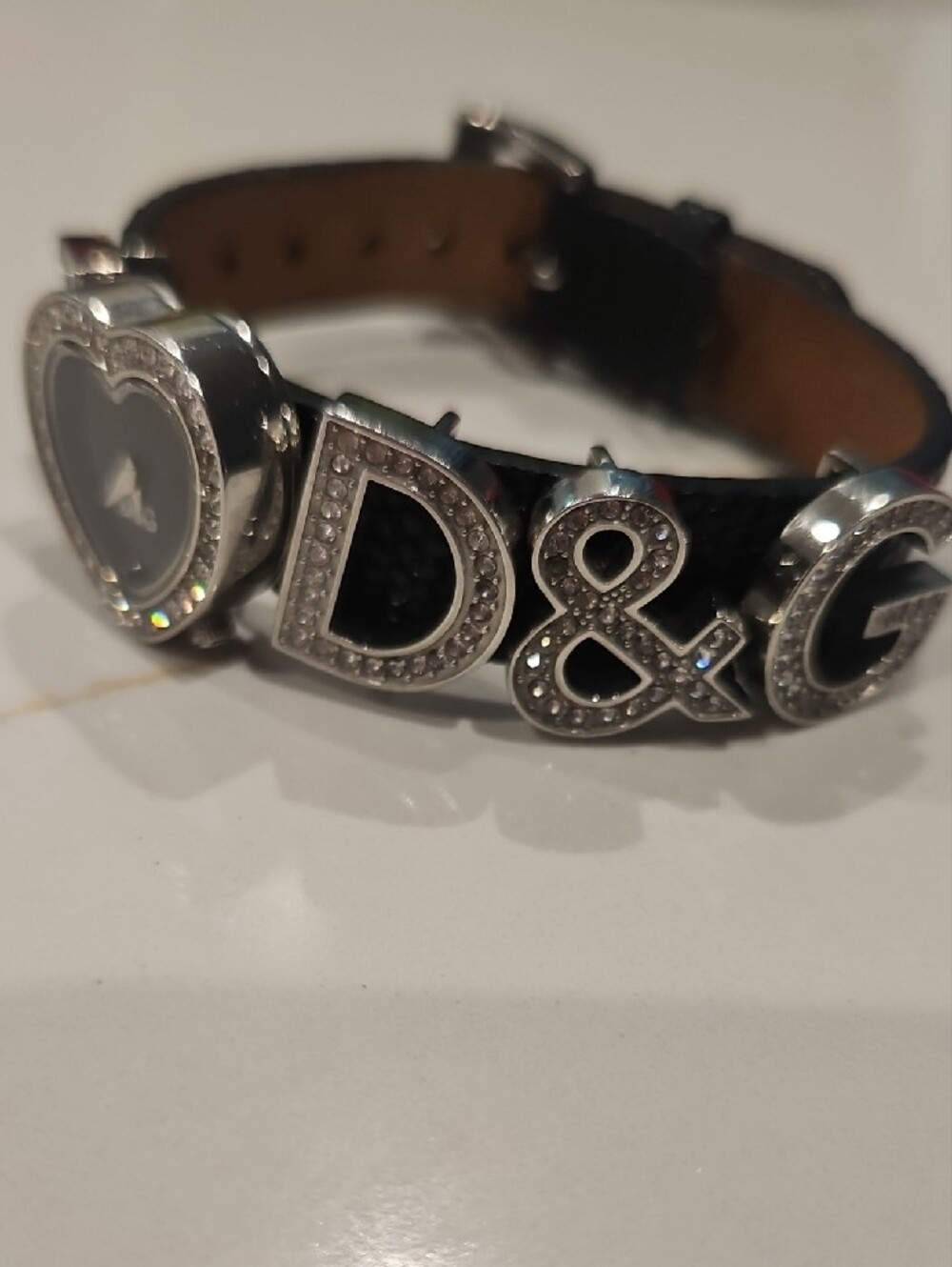 ⭐️D&G Silver-Tone Logo Black Leather Watch Bracelet. I ❤️D&G⭐️